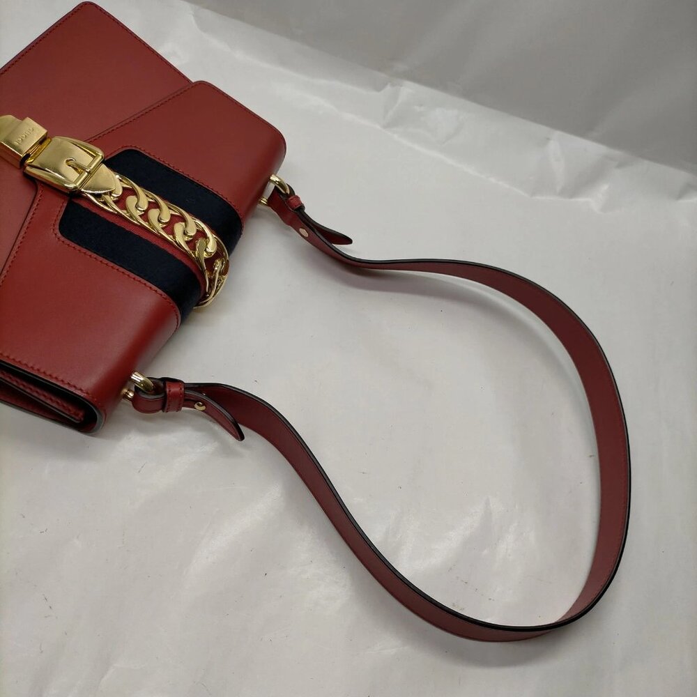 Authentic Gucci Sherry Line Red Leather Shoulder Bag mn684-112625 - Picture 10 of 16